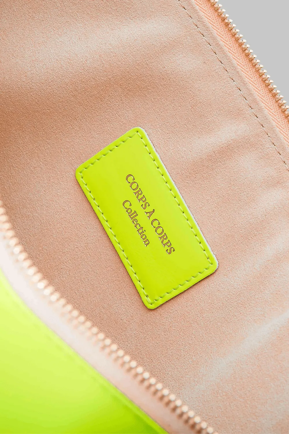 Corps à Corps Leather Pouch Neon Yellow